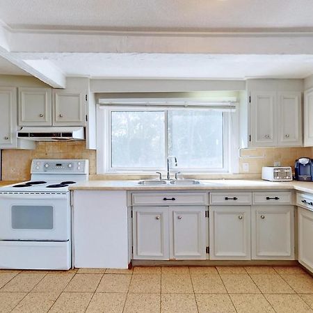Main Beach River Retreat - Wasaga Beach 1 - Main Strip - 95 Mosley St Ngoại thất bức ảnh