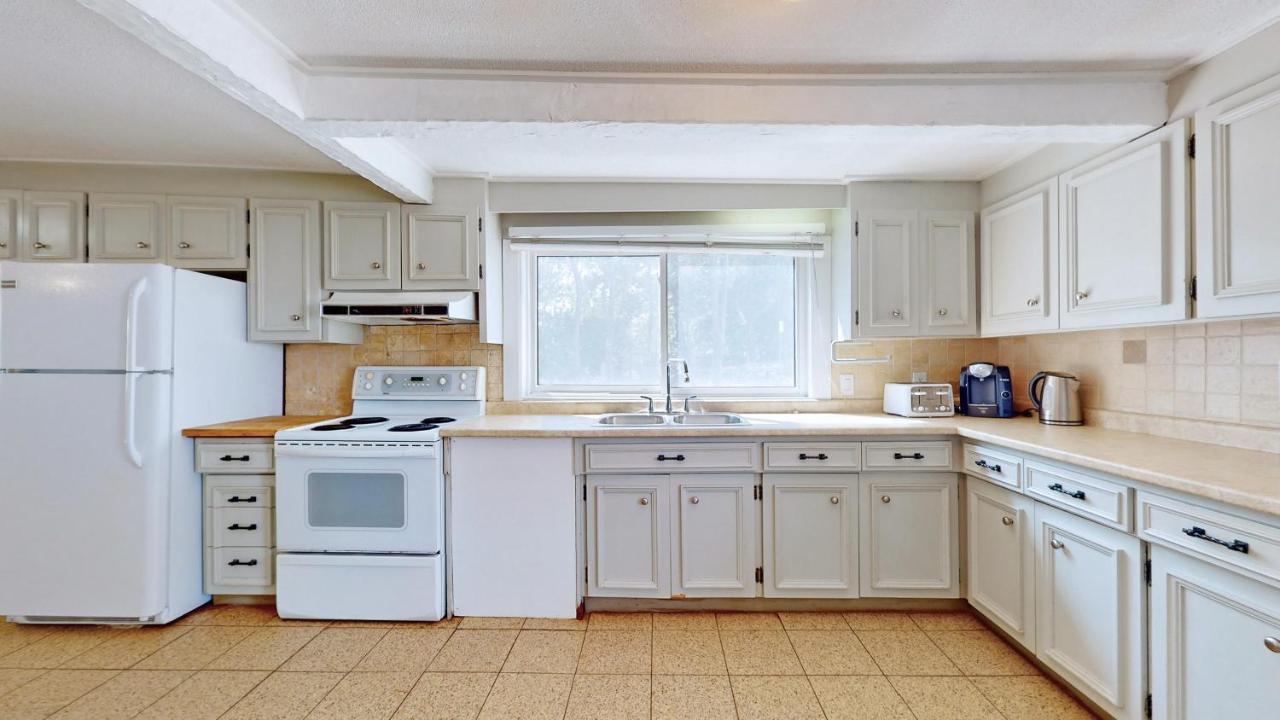Main Beach River Retreat - Wasaga Beach 1 - Main Strip - 95 Mosley St Ngoại thất bức ảnh