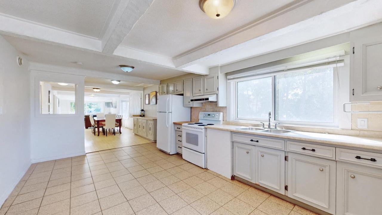 Main Beach River Retreat - Wasaga Beach 1 - Main Strip - 95 Mosley St Ngoại thất bức ảnh