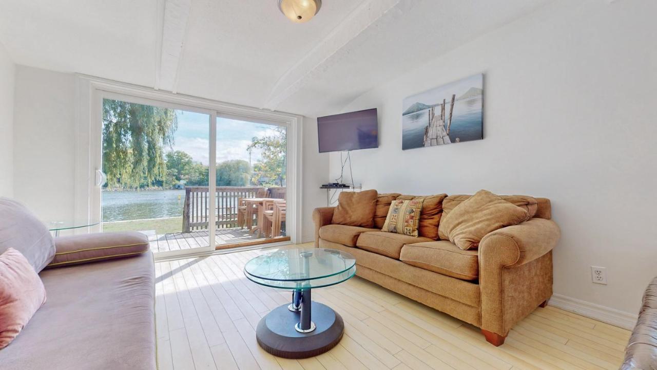 Main Beach River Retreat - Wasaga Beach 1 - Main Strip - 95 Mosley St Ngoại thất bức ảnh