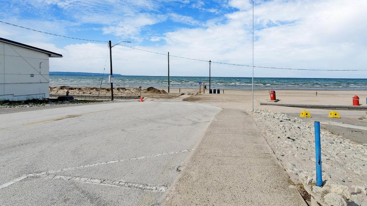 Main Beach River Retreat - Wasaga Beach 1 - Main Strip - 95 Mosley St Ngoại thất bức ảnh