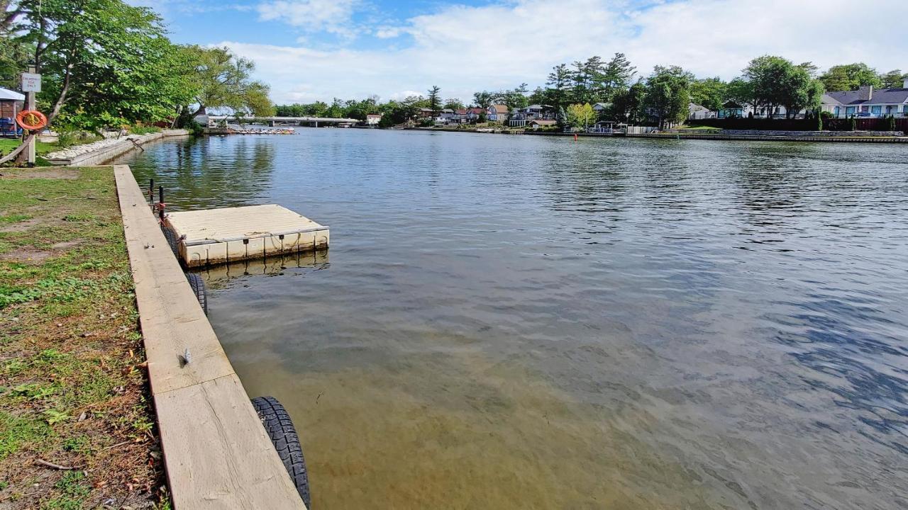 Main Beach River Retreat - Wasaga Beach 1 - Main Strip - 95 Mosley St Ngoại thất bức ảnh